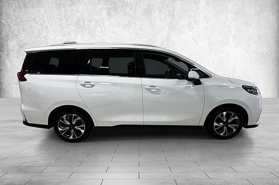Maxus Euniq 5 4 of 23