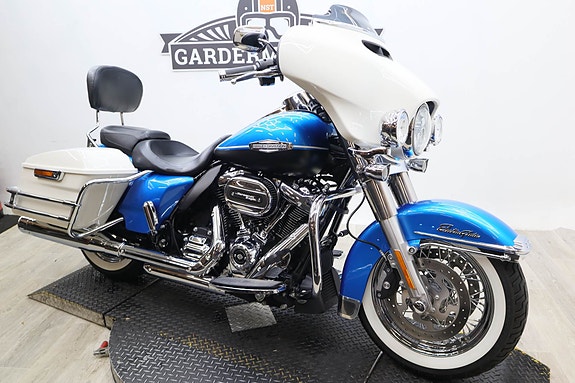 Harley-Davidson Electra Glide Revival 114 3 of 24