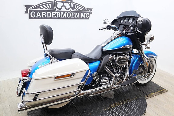 Harley-Davidson Electra Glide Revival 114 15 of 24