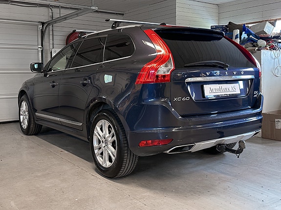Volvo XC60 3 of 30