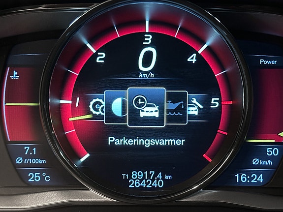 Volvo XC60 29 of 30