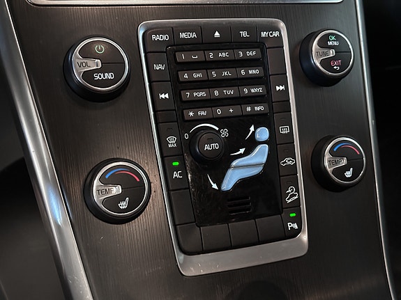 Volvo XC60 17 of 30