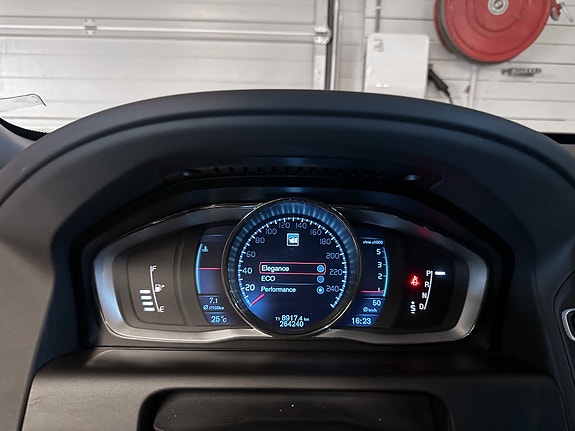 Volvo XC60 28 of 30