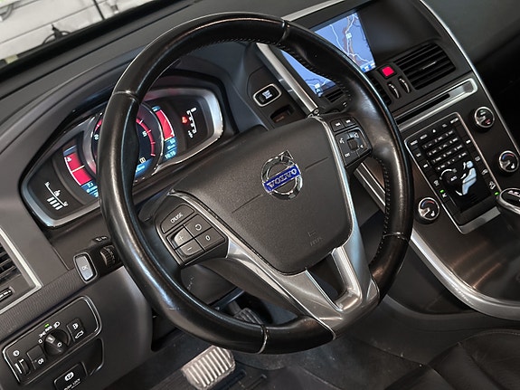 Volvo XC60 24 of 30
