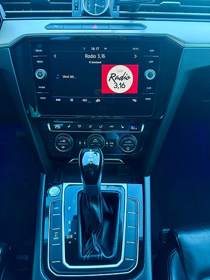 Volkswagen Passat 15 of 16