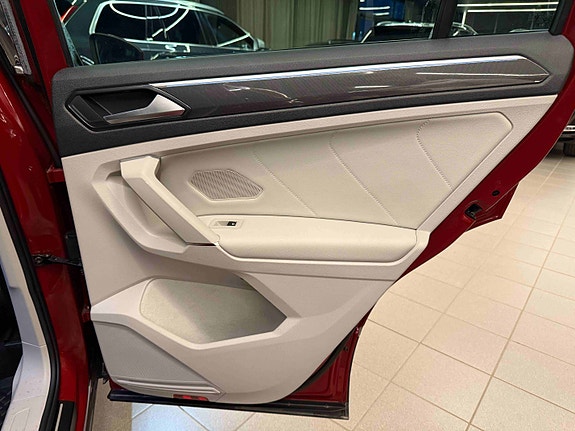 Volkswagen Tiguan 18 of 30