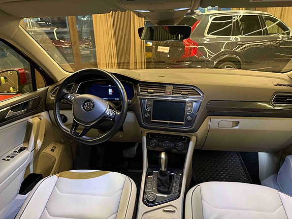 Volkswagen Tiguan 24 of 30