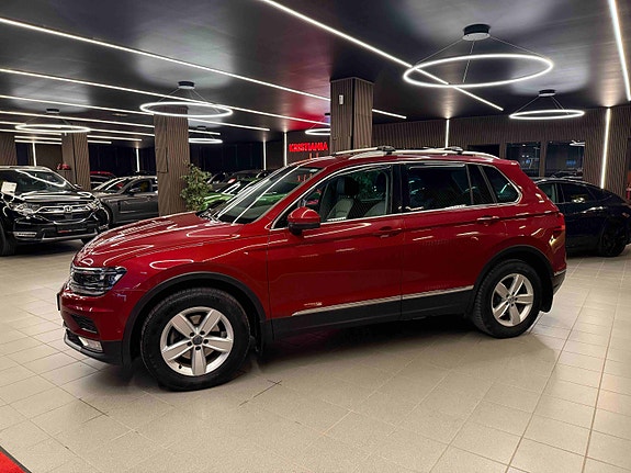 Volkswagen Tiguan 7 of 30
