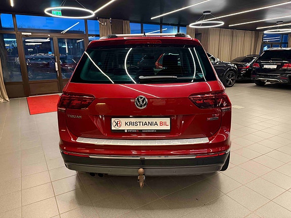Volkswagen Tiguan 8 of 30