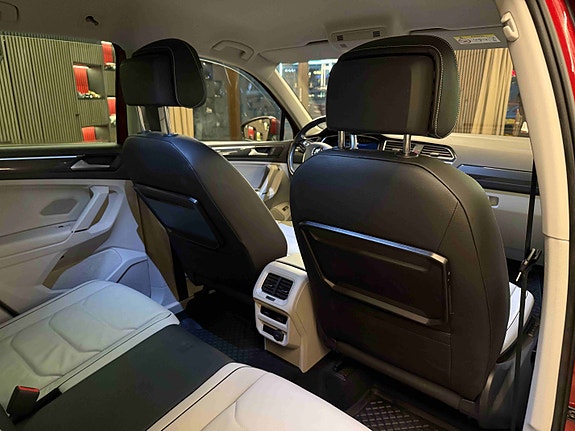 Volkswagen Tiguan 19 of 30