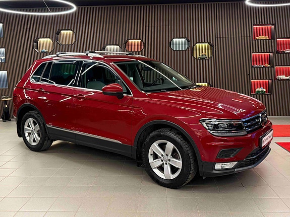 Volkswagen Tiguan 2 of 30