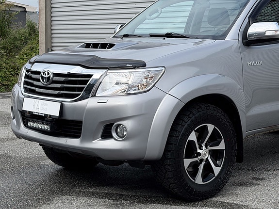 Toyota HiLux 5 of 22