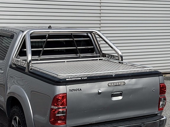 Toyota HiLux 9 of 22