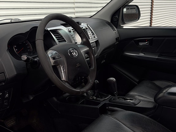 Toyota HiLux 15 of 22