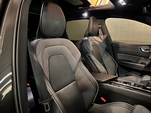 Volvo XC60 27 of 30