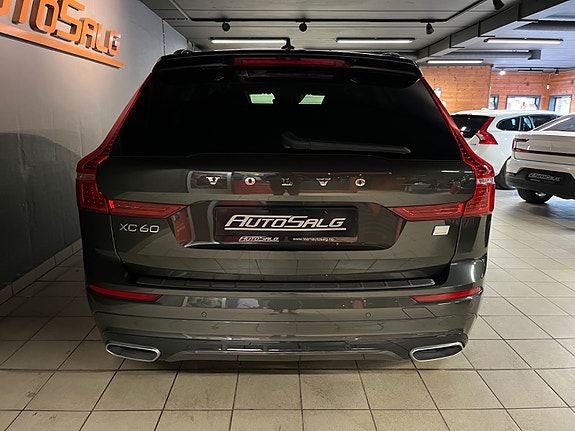 Volvo XC60 13 of 30