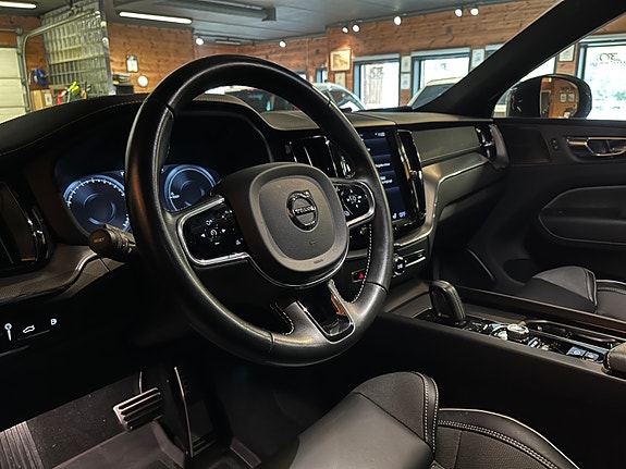 Volvo XC60 20 of 30