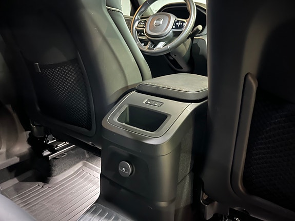 Volvo XC60 29 of 30