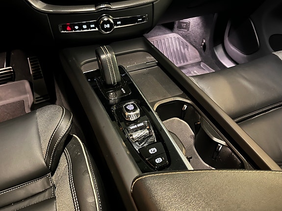 Volvo XC60 24 of 30