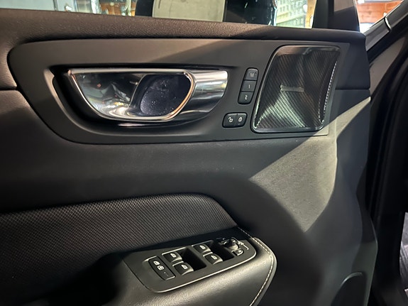 Volvo XC60 23 of 30