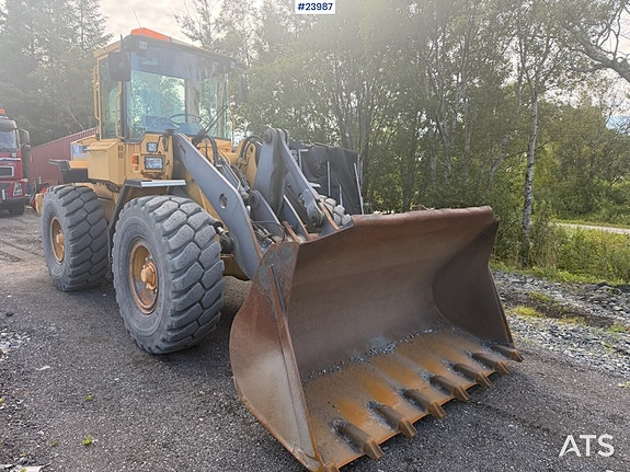 Volvo L70C hjullaster m/ 2 skuffer 4 of 27
