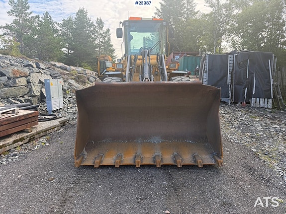 Volvo L70C hjullaster m/ 2 skuffer 3 of 27