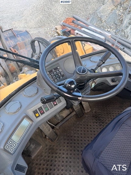 Volvo L70C hjullaster m/ 2 skuffer 23 of 27