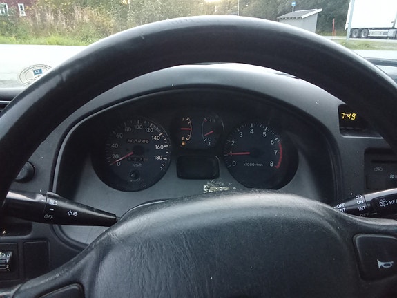 Toyota RAV4 14 of 19