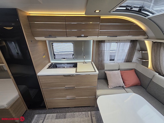 Adria ADORA 572 UT // Hydraulsike støtte ben, elektriske labber 12 of 24