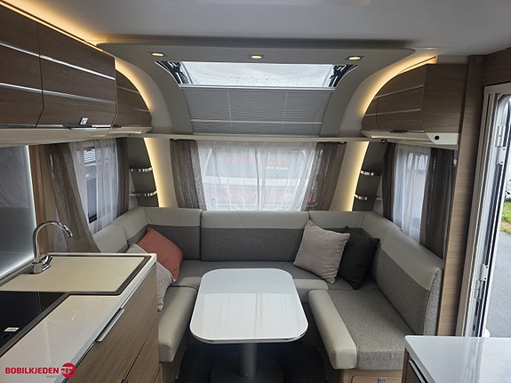 Adria ADORA 572 UT // Hydraulsike støtte ben, elektriske labber 8 of 24
