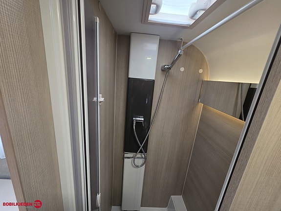 Adria ADORA 572 UT // Hydraulsike støtte ben, elektriske labber 16 of 24