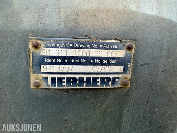 Liebherr PR 744 L Bulldoser 26 of 30