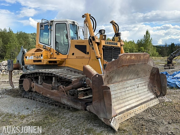 Liebherr PR 744 L Bulldoser 7 of 30
