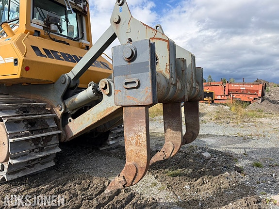 Liebherr PR 744 L Bulldoser 13 of 30