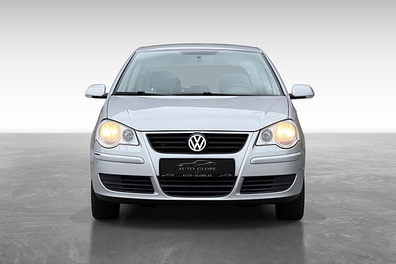 Volkswagen Polo 2 of 14