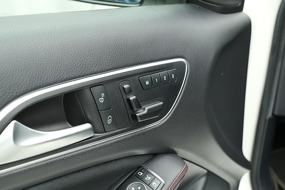 Mercedes-Benz A45 22 of 30