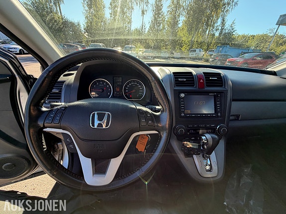 Honda CR-V 25 of 30