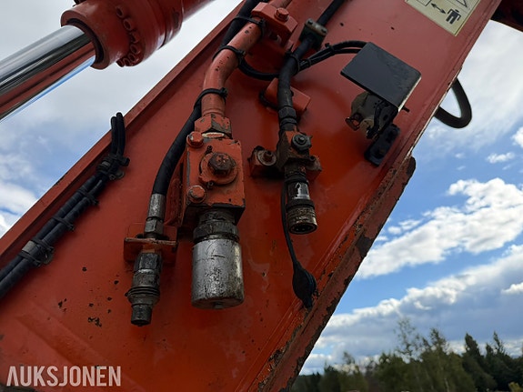 Hitachi Zaxis ZX280LC-3 Gravemaskin 28 of 30