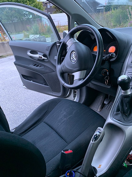 Toyota Auris 11 of 19