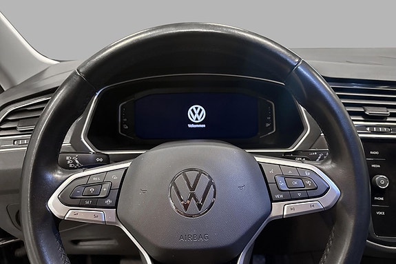Volkswagen Tiguan 9 of 30