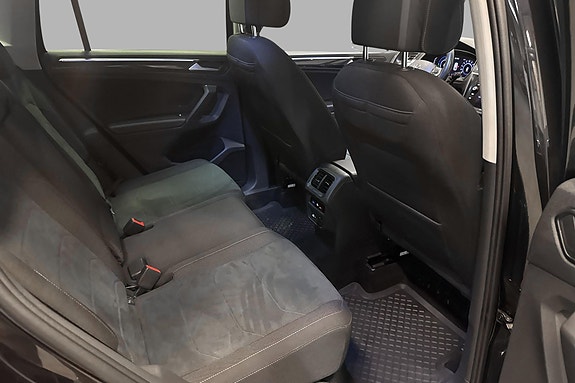 Volkswagen Tiguan 16 of 30