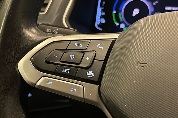 Volkswagen Tiguan 21 of 30