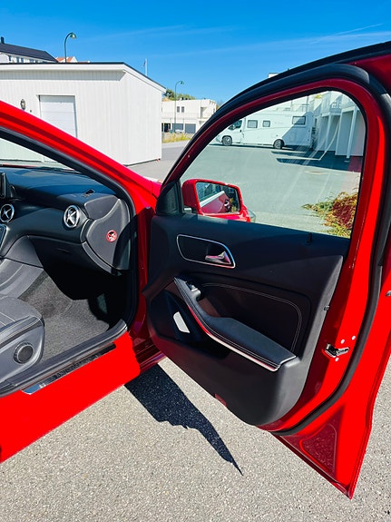 Mercedes-Benz A180 25 of 30