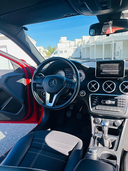 Mercedes-Benz A180 30 of 30