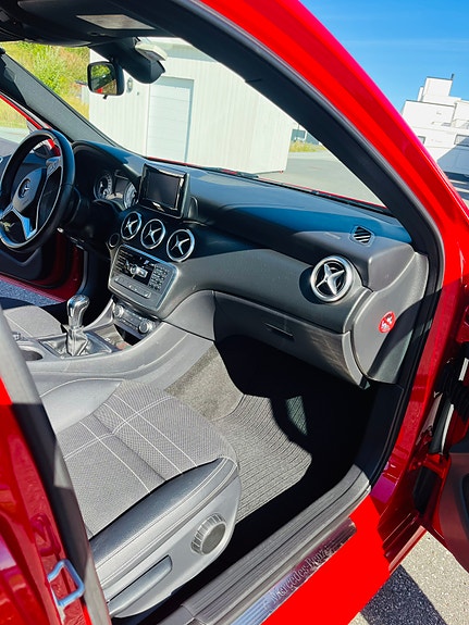 Mercedes-Benz A180 21 of 30
