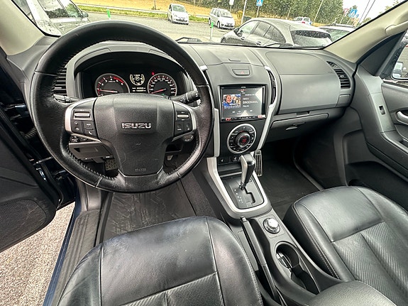 Isuzu D-max 8 of 24