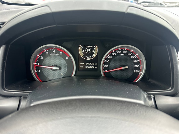Isuzu D-max 10 of 24