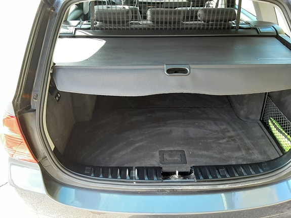 BMW 318i 8 of 10
