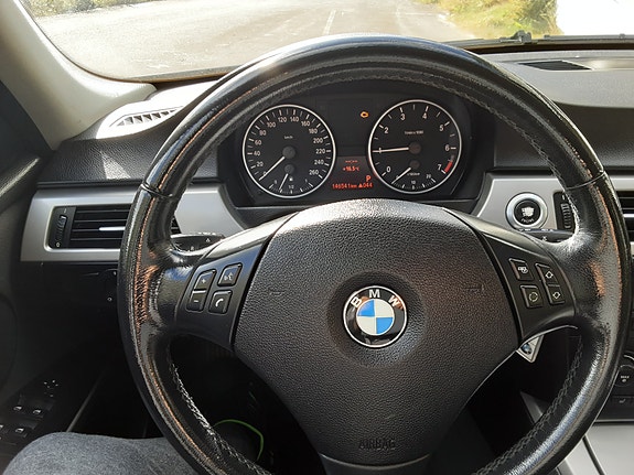 BMW 318i 9 of 10