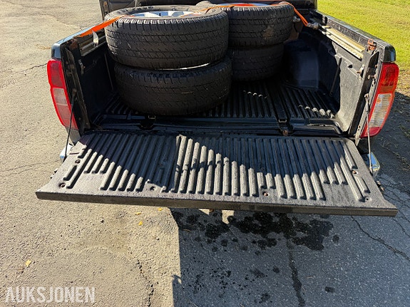Nissan Navara 24 of 30